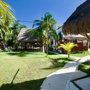 Golden Paradise Hostal